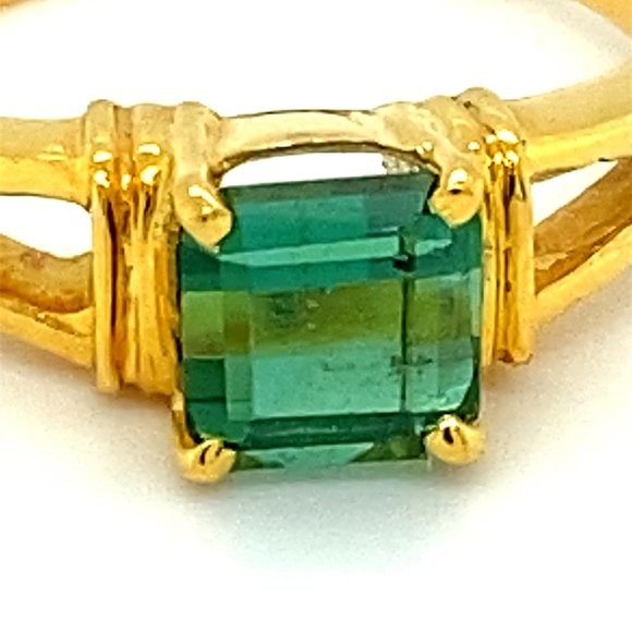 Green Tourmaline 1.53ct Solid 18K Yellow Gold Ring - Picture 7 of 7